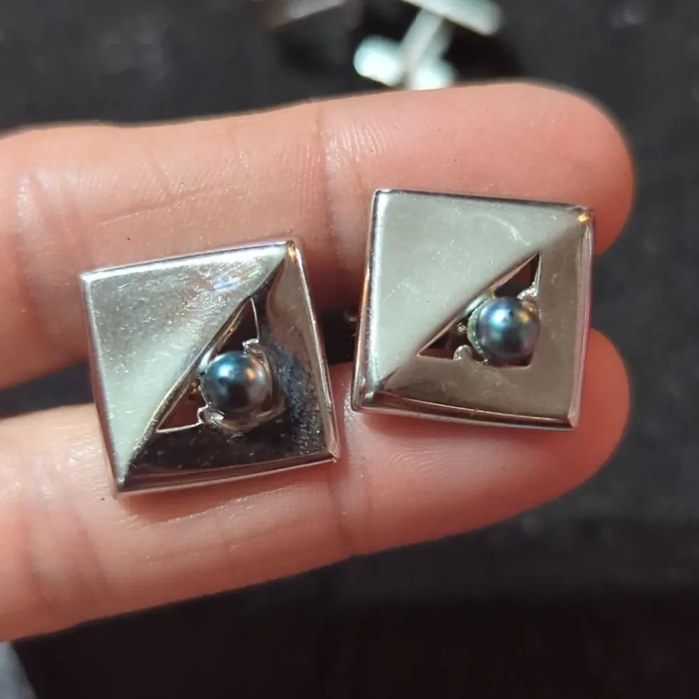 2 pr Vintage Swank faux‎ pearl square Shaped Silver Tone Cuff Links